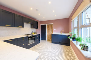 Kitchen- click for photo gallery